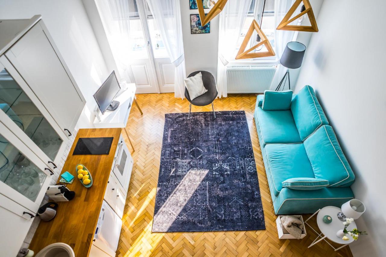 Ybl Apartment City Center Szekesfehervar Luaran gambar